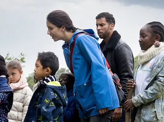 La sélection Paris Mômes de films à voir en famille en VOD avec des enfants : la Cour des miracles, à regarder à partir de 9 ans.