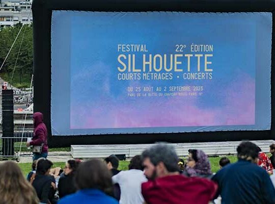 Festival de cinéma en plein air Silhouette pour les familles à paris 19e