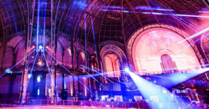 Patinoire géante au grand palais des glaces à Paris