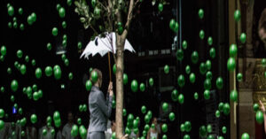 Spectacle Play à l'Opéra de Paris