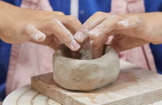 Atelier poterie enfant et famille à paris
