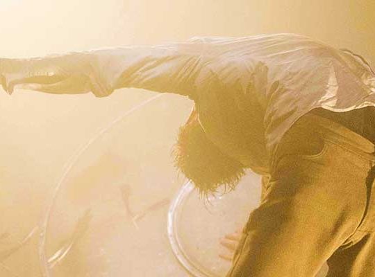 Spectacle à découvrir en famille en janvier : L'Absolu pour les enfants à partir de 10 ans